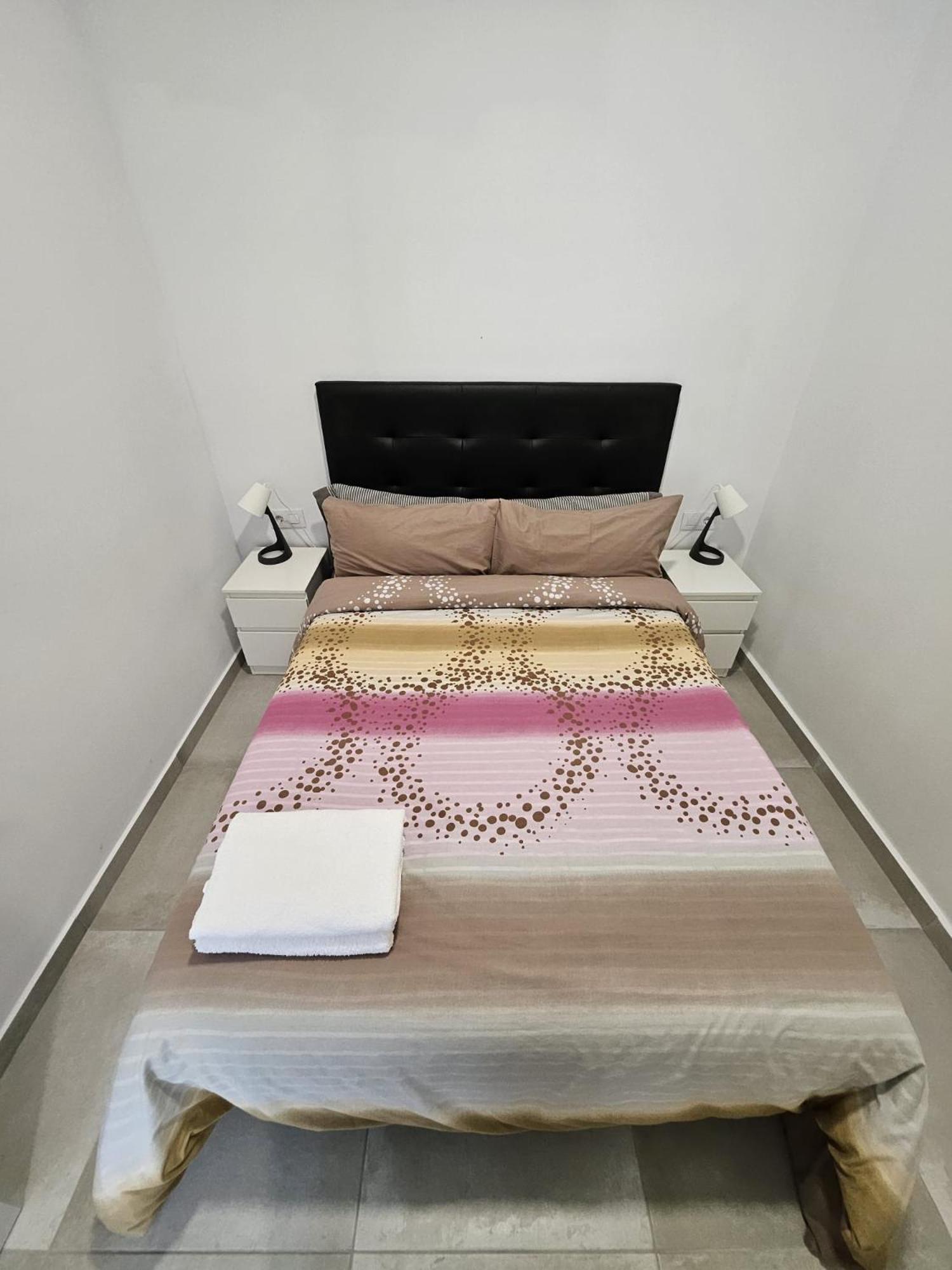 Apartments Jota Barcelona Exterior photo
